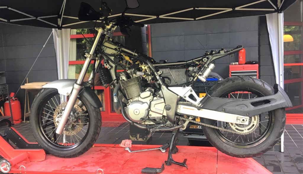 XF6.jpg (566.65 KiB) 17988 mal betrachtet Gestripped