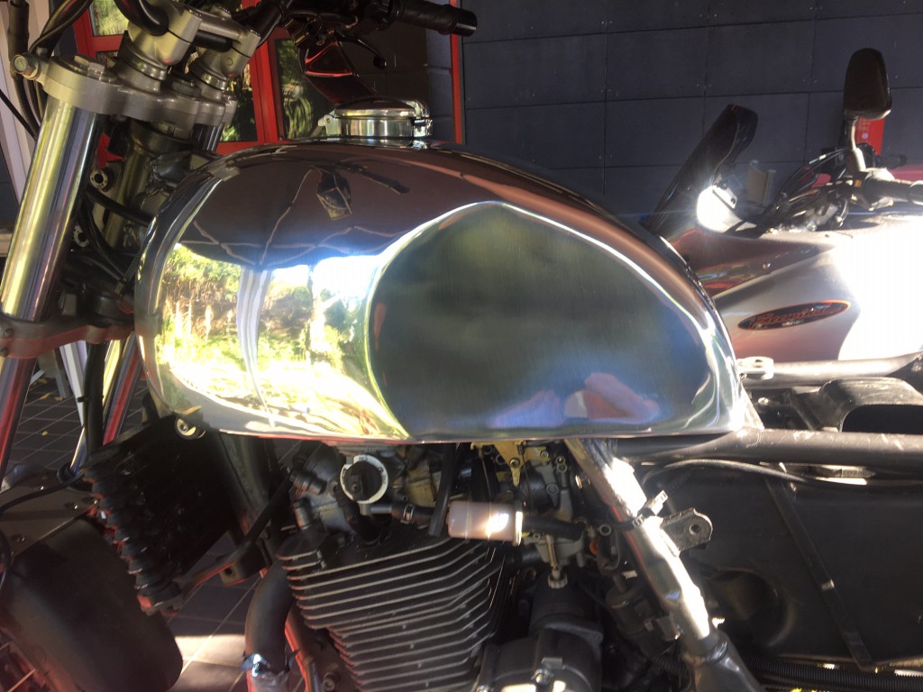 XF2.JPG (905.18 KiB) 15987 mal betrachtet Detail Tank