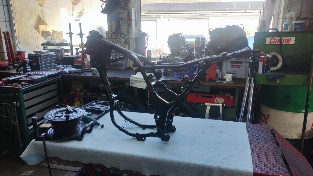 gepulverter Rahmen.jpg